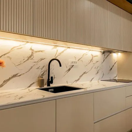 Aura With Heated Pool *